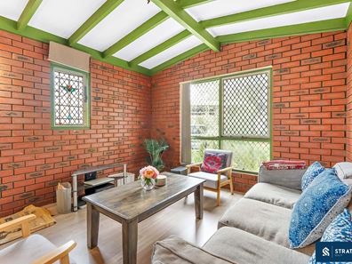 11B Gladstone Road, Armadale WA 6112