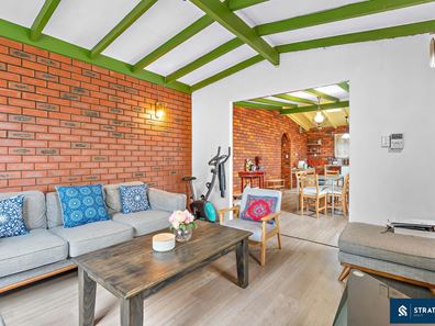 11B Gladstone Road, Armadale WA 6112