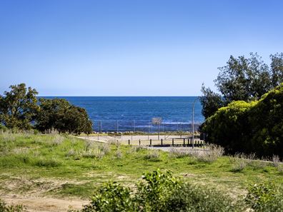 21 Estuary Way, Drummond Cove WA 6532