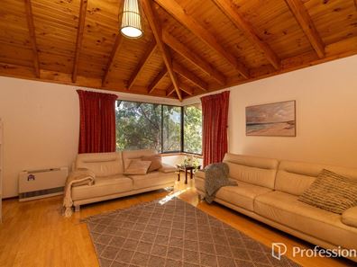 1 Jasper Place, Mount Richon WA 6112
