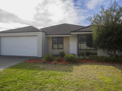 38 Highland Crescent, Meadow Springs WA 6210