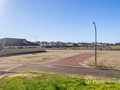 74 Ferndale Avenue, Dalyellup WA 6230