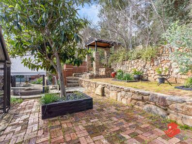 42 Contour Road, Roleystone WA 6111