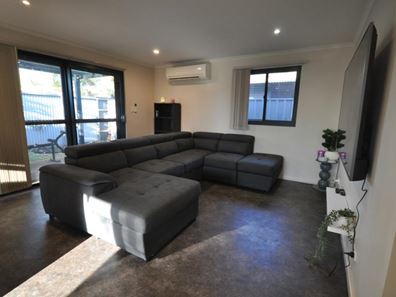 2/2 Phalarope Way, South Hedland WA 6722