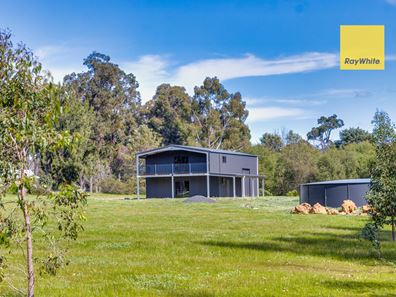 52 Valley Way, Nannup WA 6275