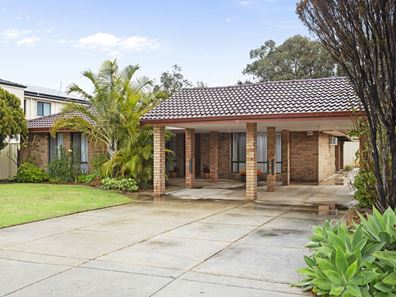 11 Kingfisher Place, Stirling WA 6021