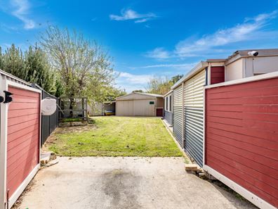 4 Eagle Court, Greenfields WA 6210
