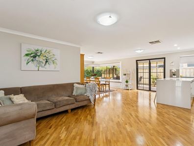 12 Rossini Circle, Ellenbrook WA 6069