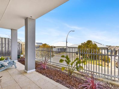 16 Tinsel Street, Yanchep WA 6035