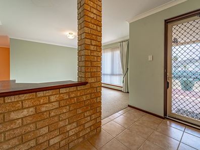 50 Parkland Drive, Warnbro WA 6169