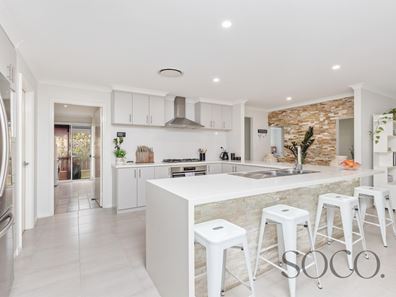 4 Aleria Way, Piara Waters WA 6112