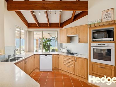 1 Gainsborough Way, Mullaloo WA 6027