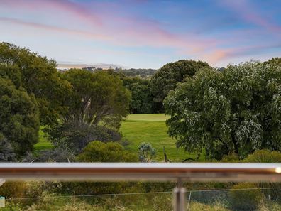18 Meadowbrook Promenade, Currambine WA 6028