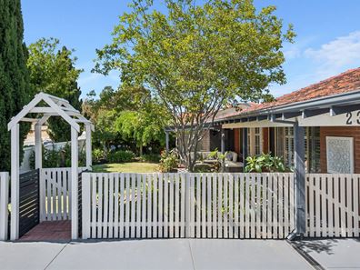 23 Blakers Ridge, Winthrop WA 6150