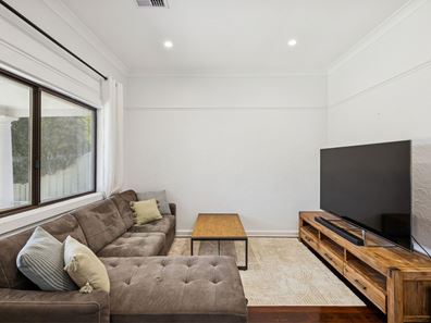163 Knutsford Avenue, Rivervale WA 6103