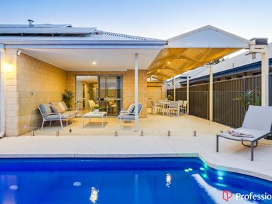 4 Charlottes Vista, Ellenbrook WA 6069
