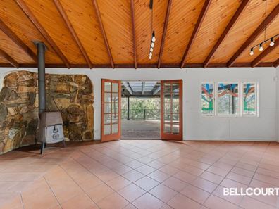 1842 Caves Road, Naturaliste WA 6281
