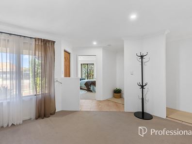 10 Hooley Road, Midvale WA 6056