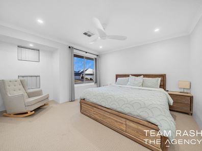 27 Featherleaf Elbow, Banksia Grove WA 6031