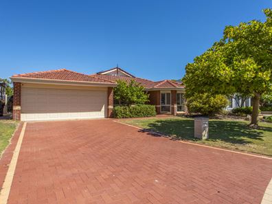 8 Formia Place, Secret Harbour WA 6173