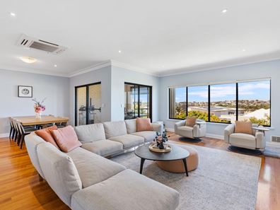 10 Chipperfield Court, Mosman Park WA 6012