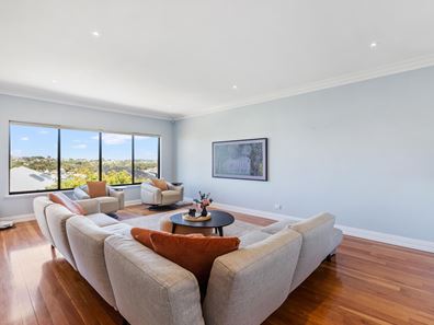 10 Chipperfield Court, Mosman Park WA 6012