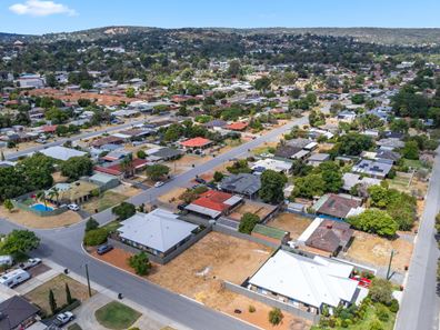 32 Kyabram Road, Armadale WA 6112