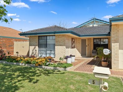 5 Norris Ave, Rockingham WA 6168