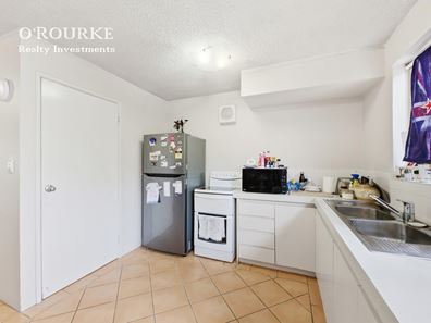 15/17 Cayley Street, Glendalough WA 6016