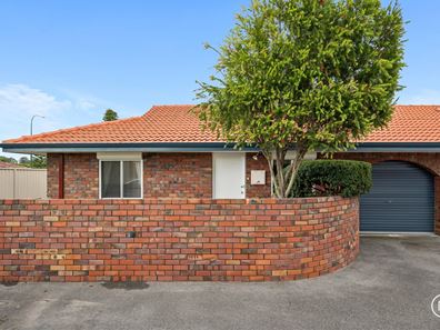 4/4 Petra Street, Palmyra WA 6157