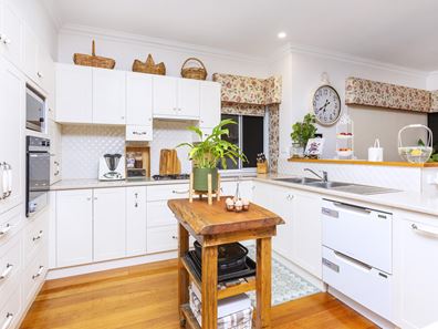36 Gillon Street, Karawara WA 6152