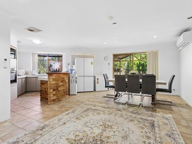 56 Le Grand Gardens, Marangaroo WA 6064