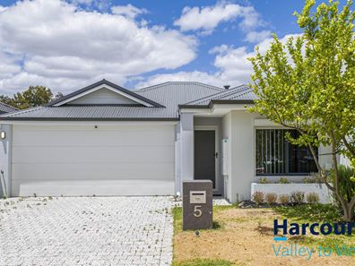 5 Strumpshaw Road, Aveley WA 6069