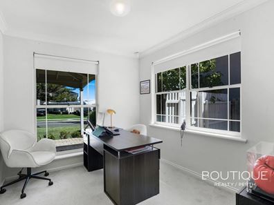 14 Cumberland Drive, Hillarys WA 6025