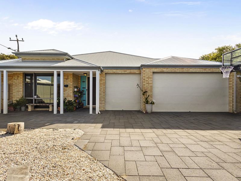 23 Mary Street, Watermans Bay WA 6020