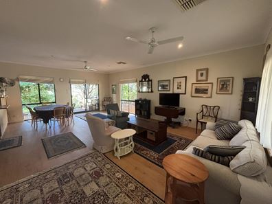 4 Ellery Place, Toodyay WA 6566