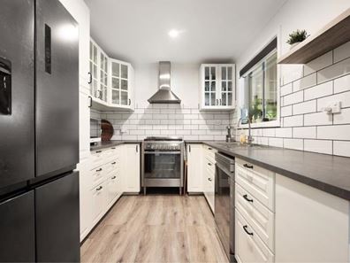 6 Kwong Close, Millars Well WA 6714