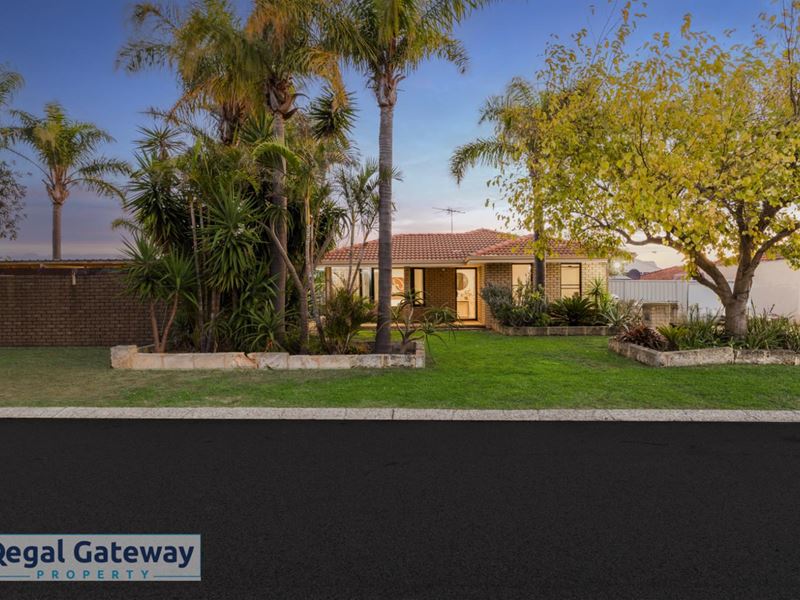 28 Forster Place, Lake Coogee WA 6166