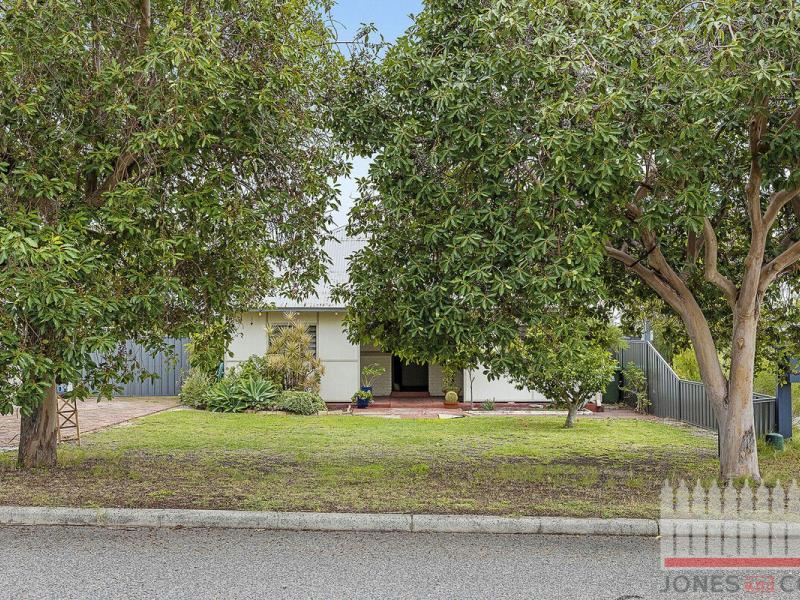33 Fourth Avenue, Bassendean WA 6054