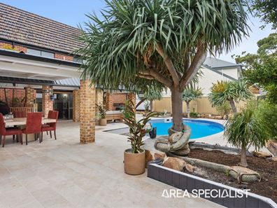 1 Jenkins Place, Wembley Downs WA 6019