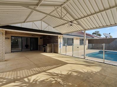 36 Fairywren Drive, Bennett Springs WA 6063