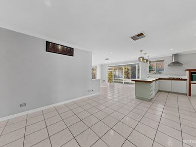60 Dulwich St, Beckenham WA 6107