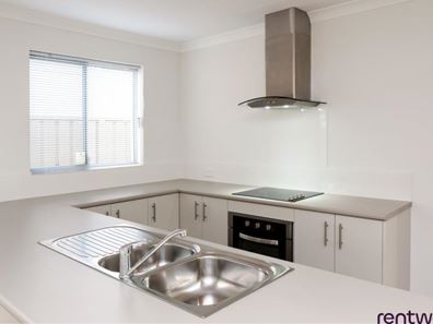 4 Enfield Lane, Wellard WA 6170