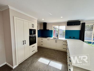 6 Francis Street, Lower King WA 6330