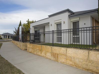 94 Macquarie Boulevard, Hammond Park WA 6164