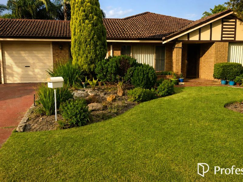 19 Lakesend Road, Thornlie WA 6108