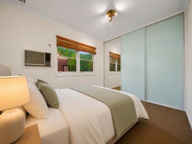 35A Hopkinson Way, Wilson WA 6107