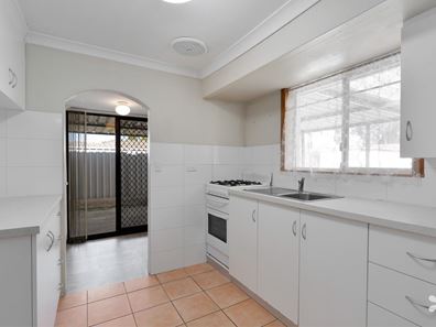17 Tarndale Way, South Lake WA 6164