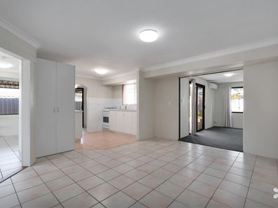 17 Tarndale Way, South Lake WA 6164