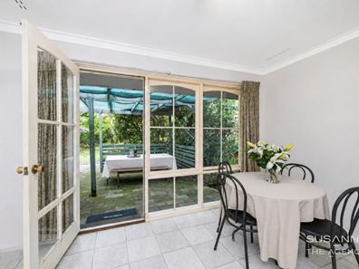 6 Hart Street, Lesmurdie WA 6076